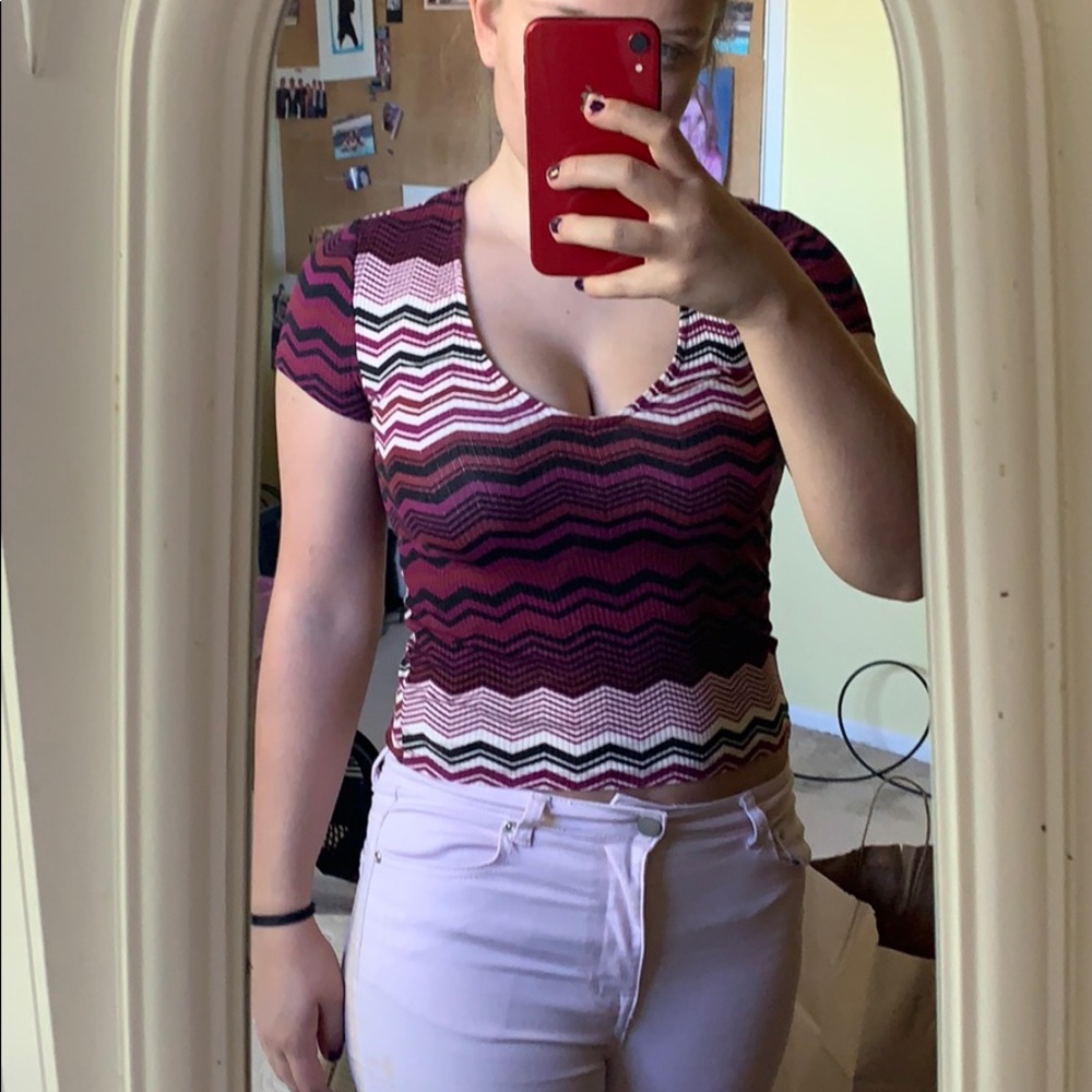 Crop Top - Picture 3 of 4